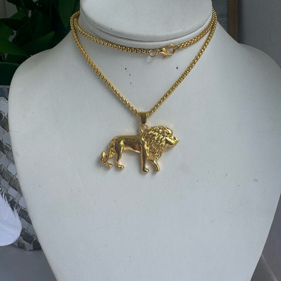 Aesthetic Necklace Contemporary Jewelry Bib Necklace, Statement Choker - Picture 2 of 11